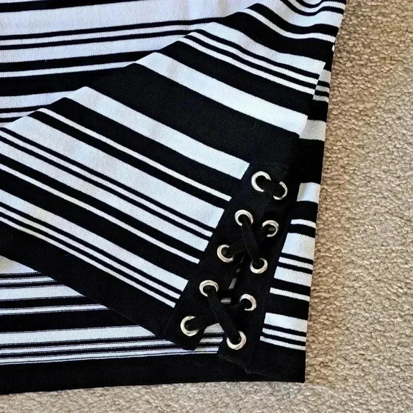 Michael Kors Short Sleeve Top Black and White Women's Size Medium - Picture 11 of 12